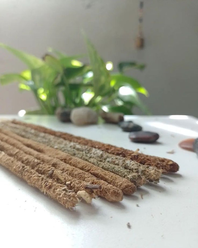 عود دستساز گل نرگس